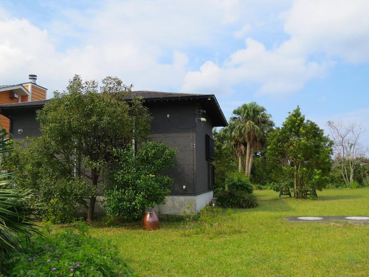 Cottage Orange House Yakushima Yakushima  Eksteriør bilde
